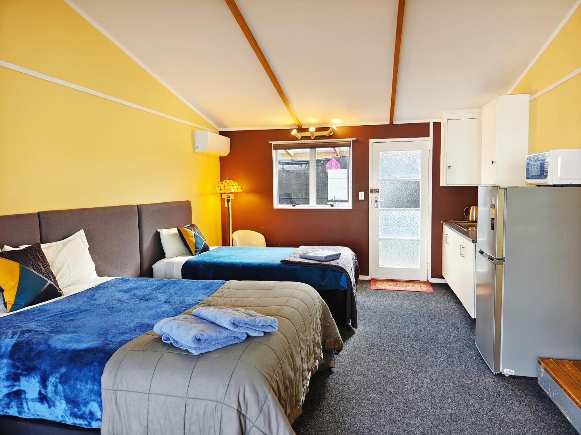 Parakai Geothermal Motel Экстерьер фото