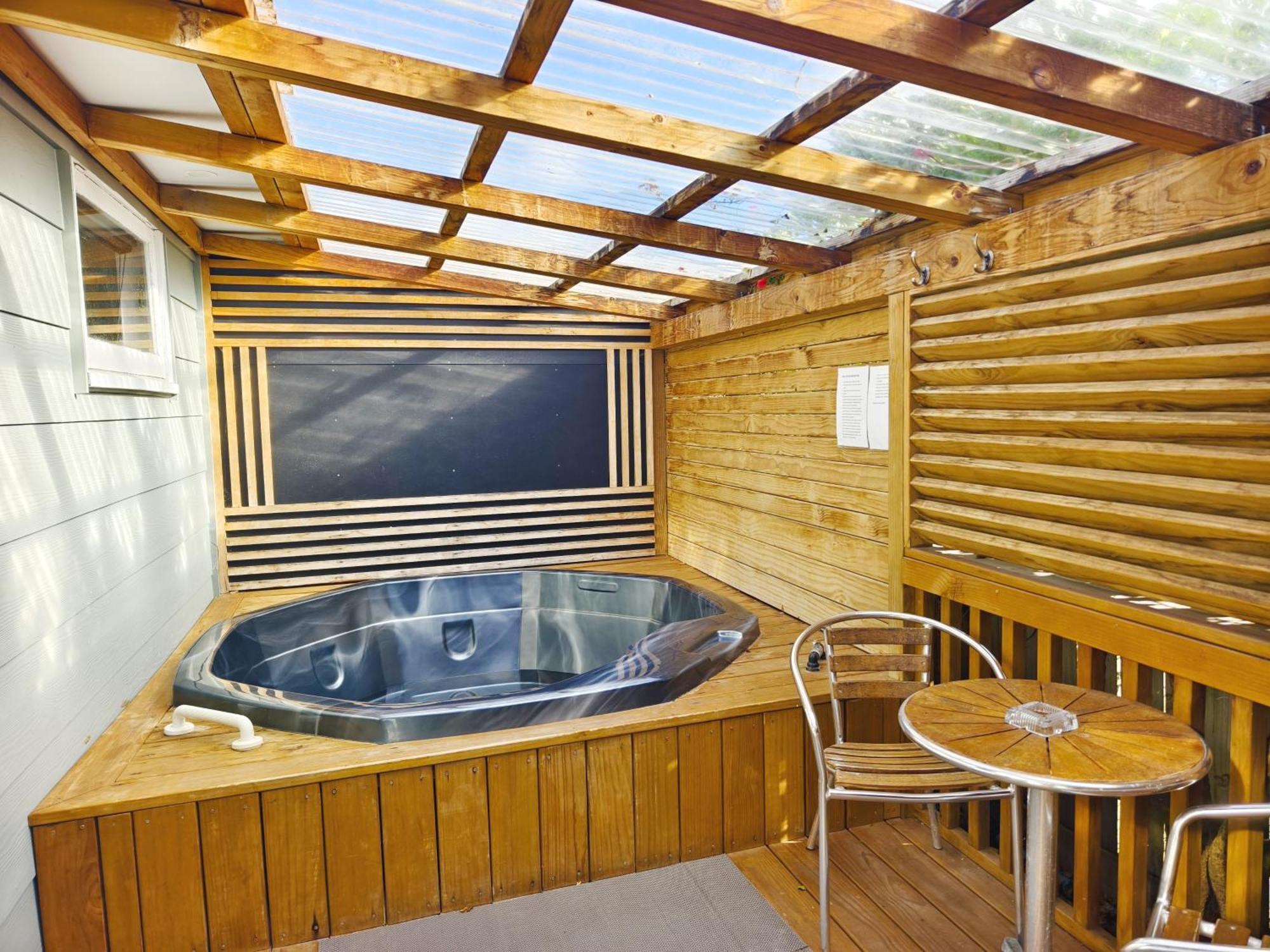 Parakai Geothermal Motel Экстерьер фото